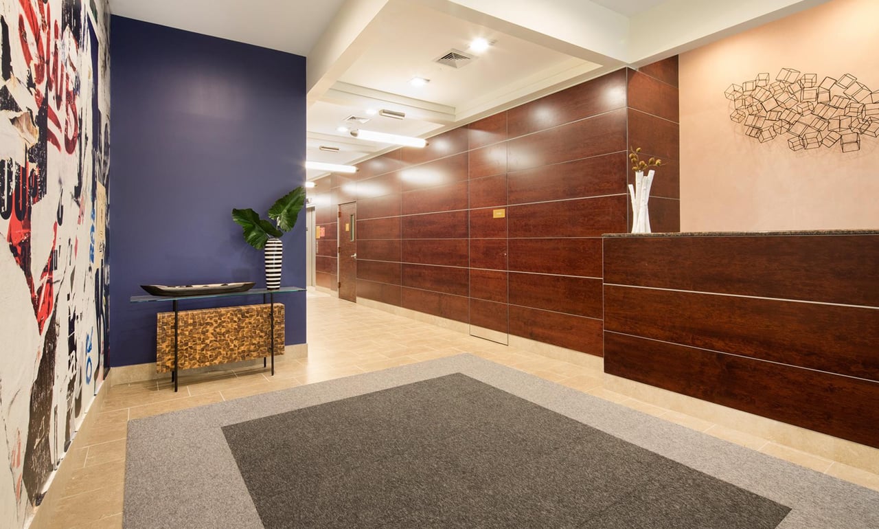 33 Lincoln Rd, #5D