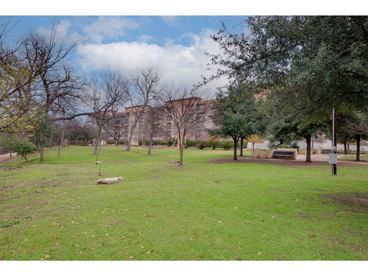 1900 Barton Springs RD Unit: 4035