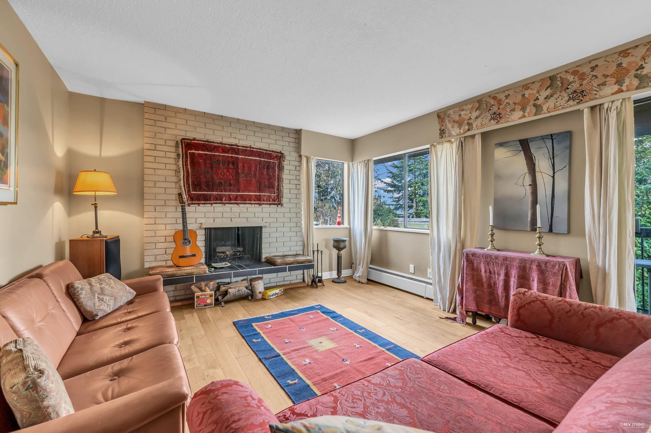 309-1825 W 8th Ave