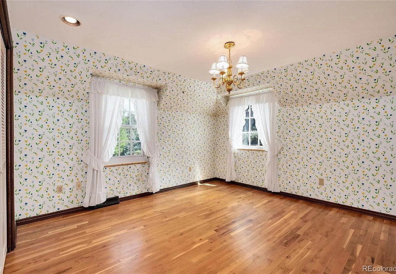 8 Meadowview Lane