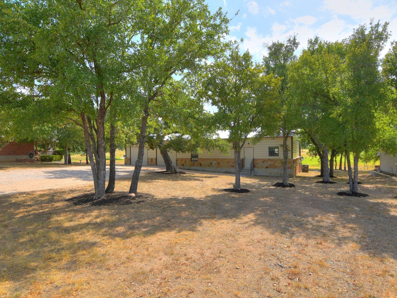 1138 Skyline Dr