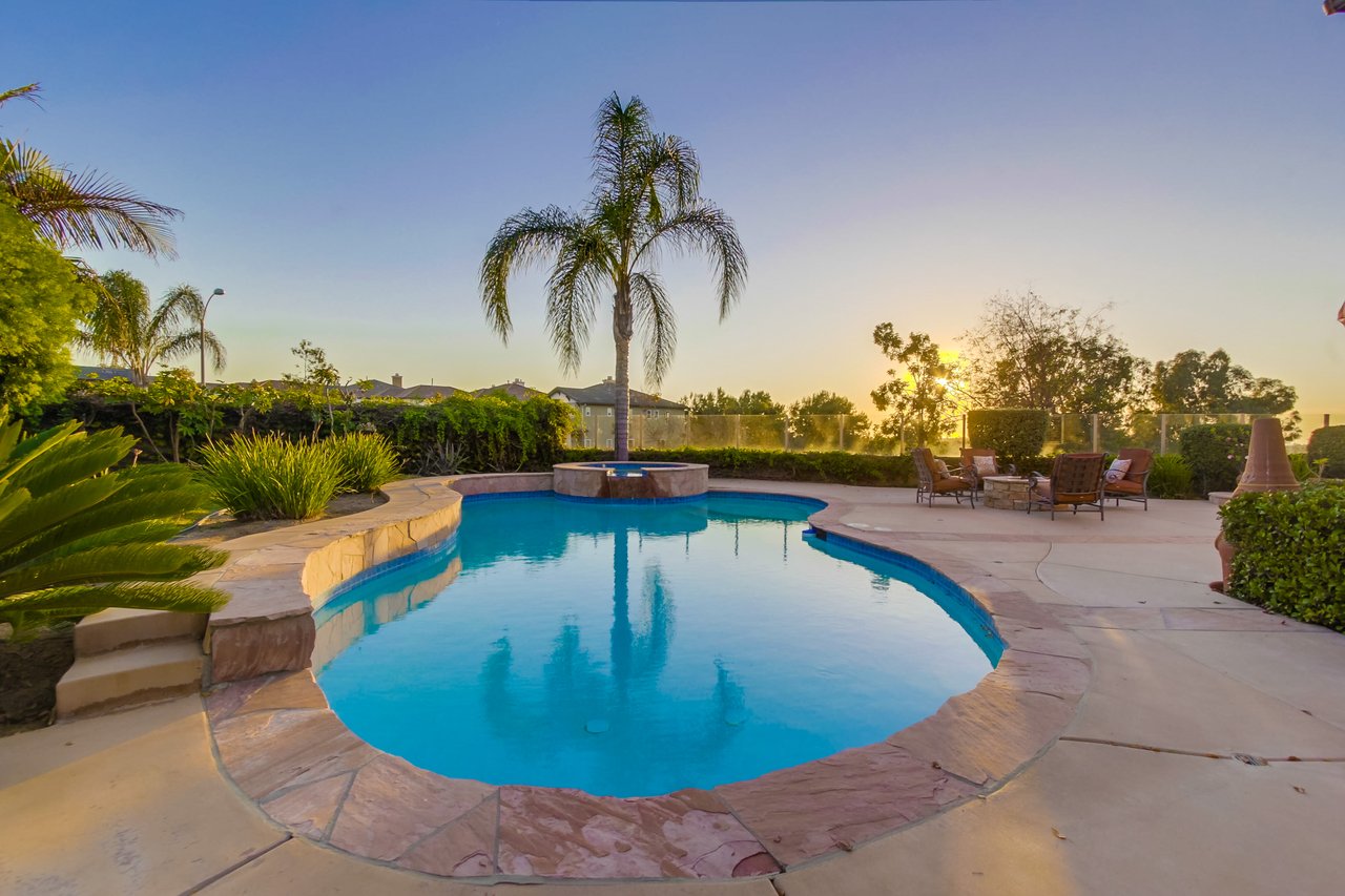 3553 Bluff Ct