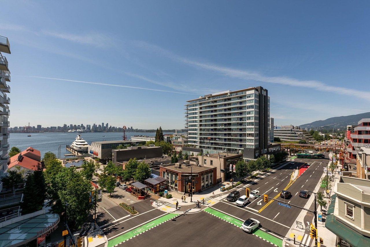 608-100 E Esplanade Ave