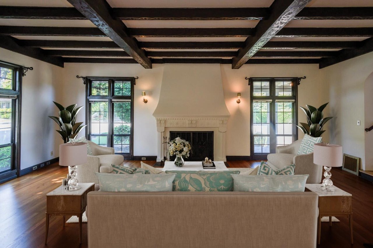 Home 3: 980 Woodland Ave