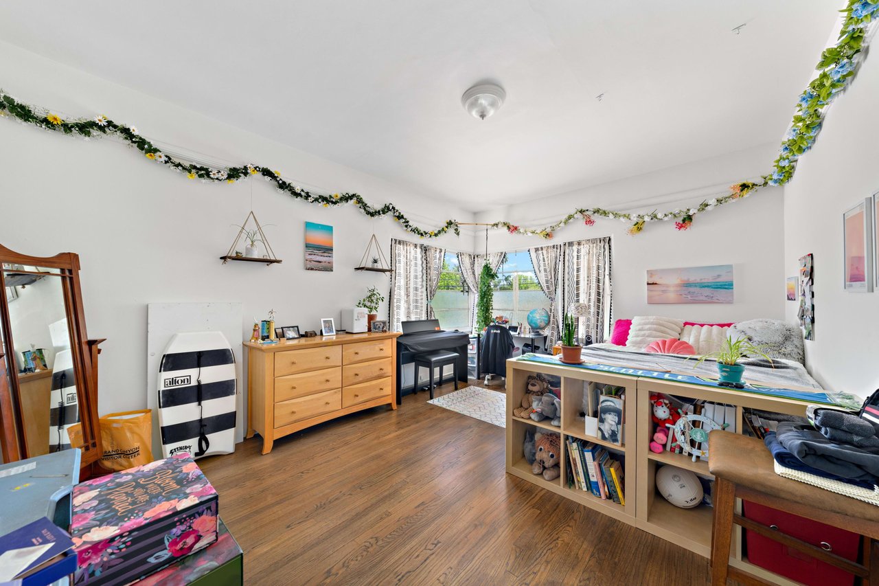 6120 Packard Street, South Carthay