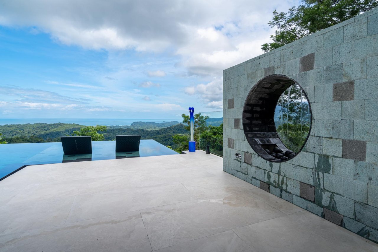 Private Solar Powered Ocean View Villa, Ojochal, Puntarenas