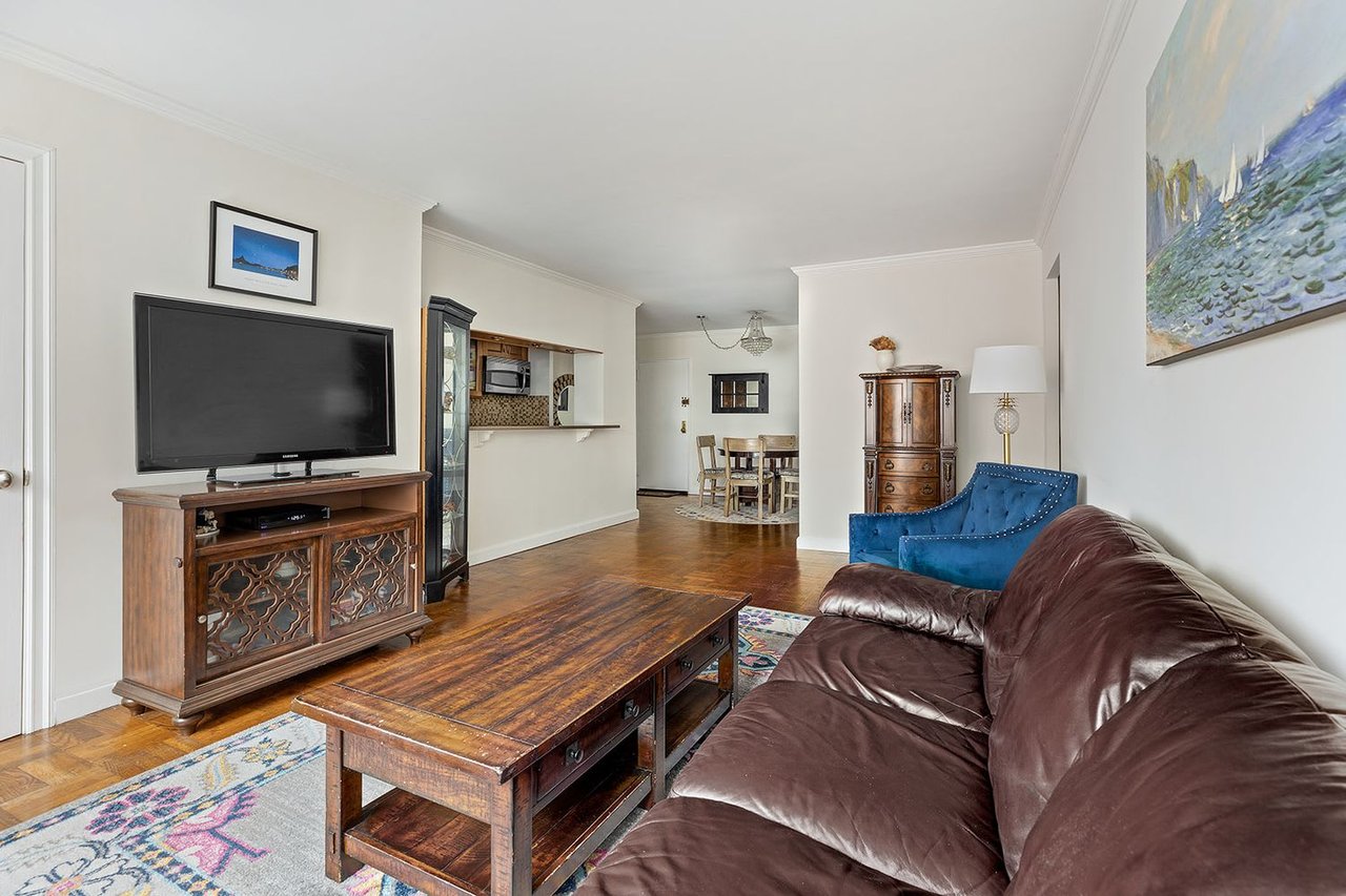 340 E 74th St., #9F