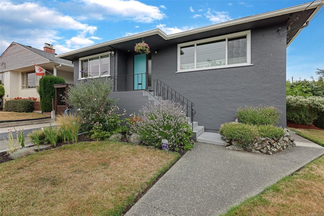 1936 Allenby St