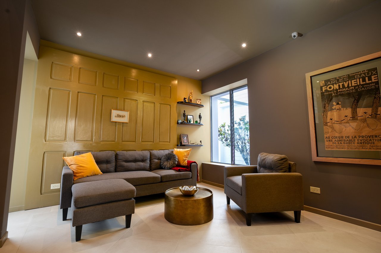 Designer Estate With Sauna, Escazu, San Jose