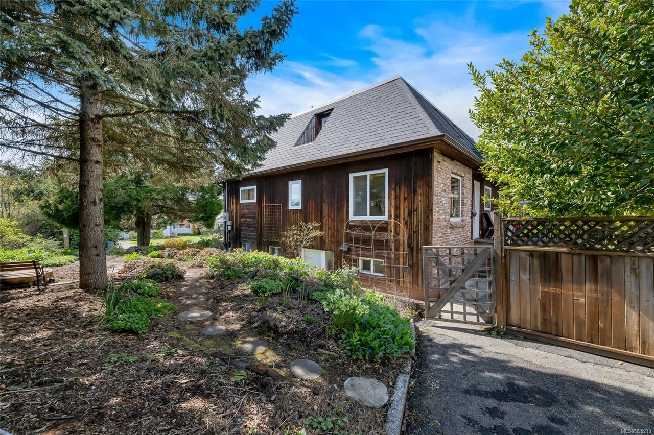36 Tovey Cres, View Royal