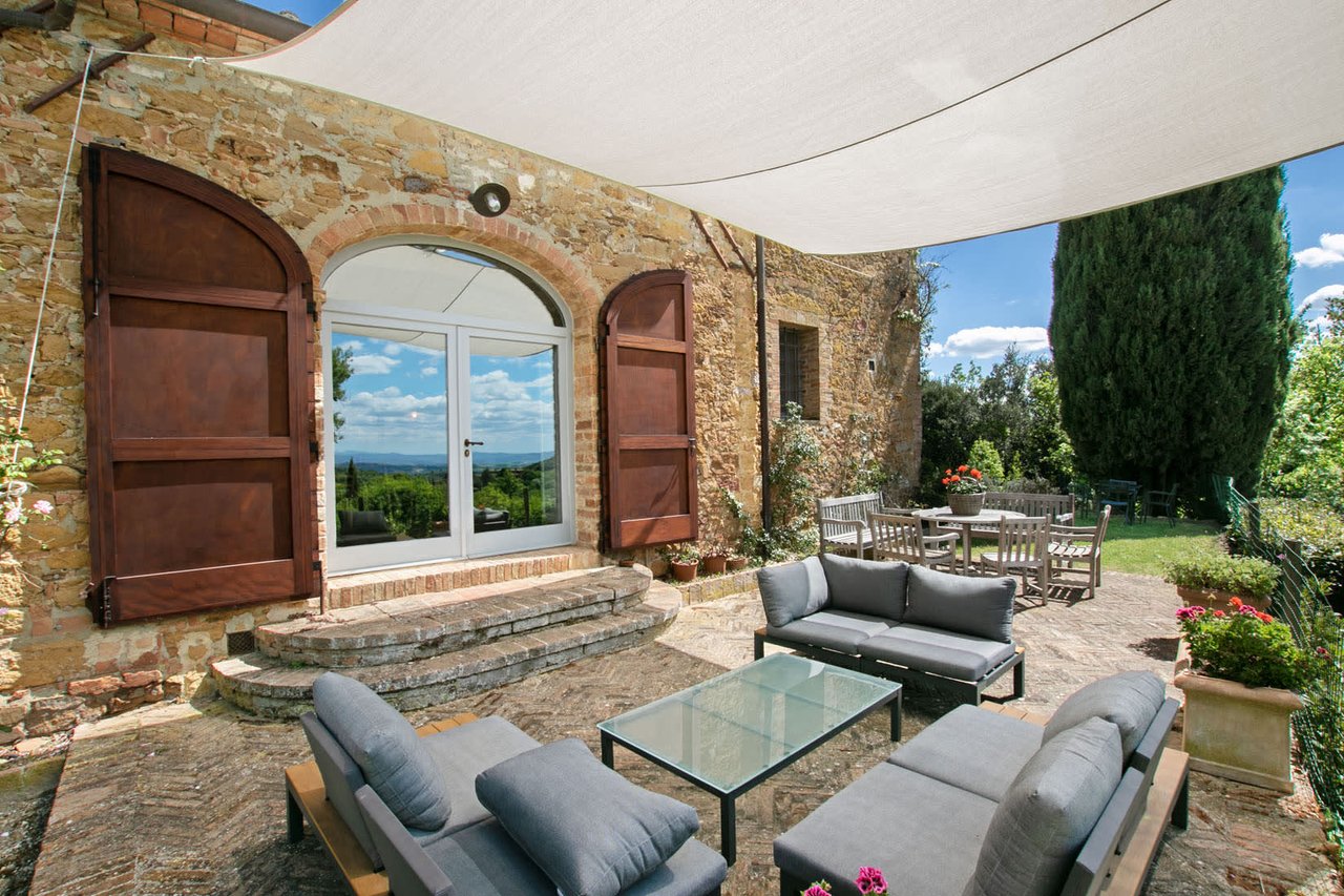 TENUTA RUSTICHELLO “Superb property for sale in the municipality of Montalcino” 