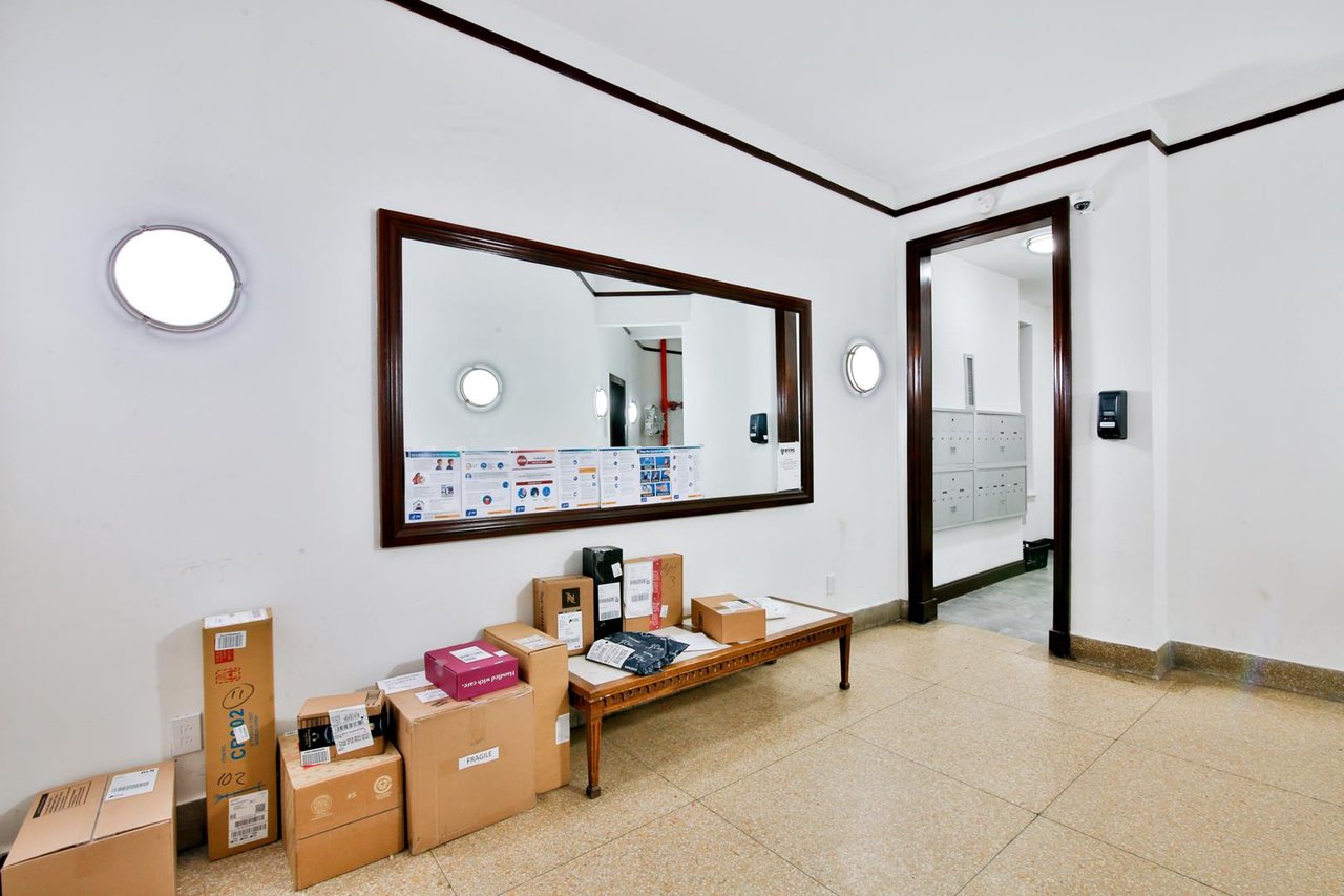 102 West 80th Street, Apt 62