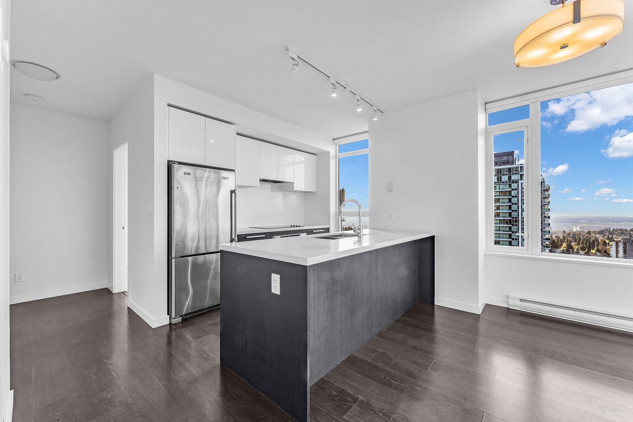 2807-6333 Silver Ave