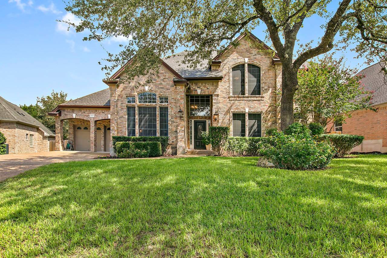 Jester Estates - Classic home in the #78750 AISD