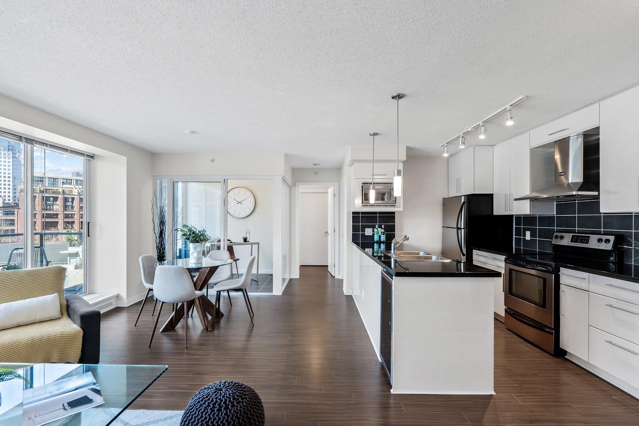 702-633 Abbott Street, Vancouver