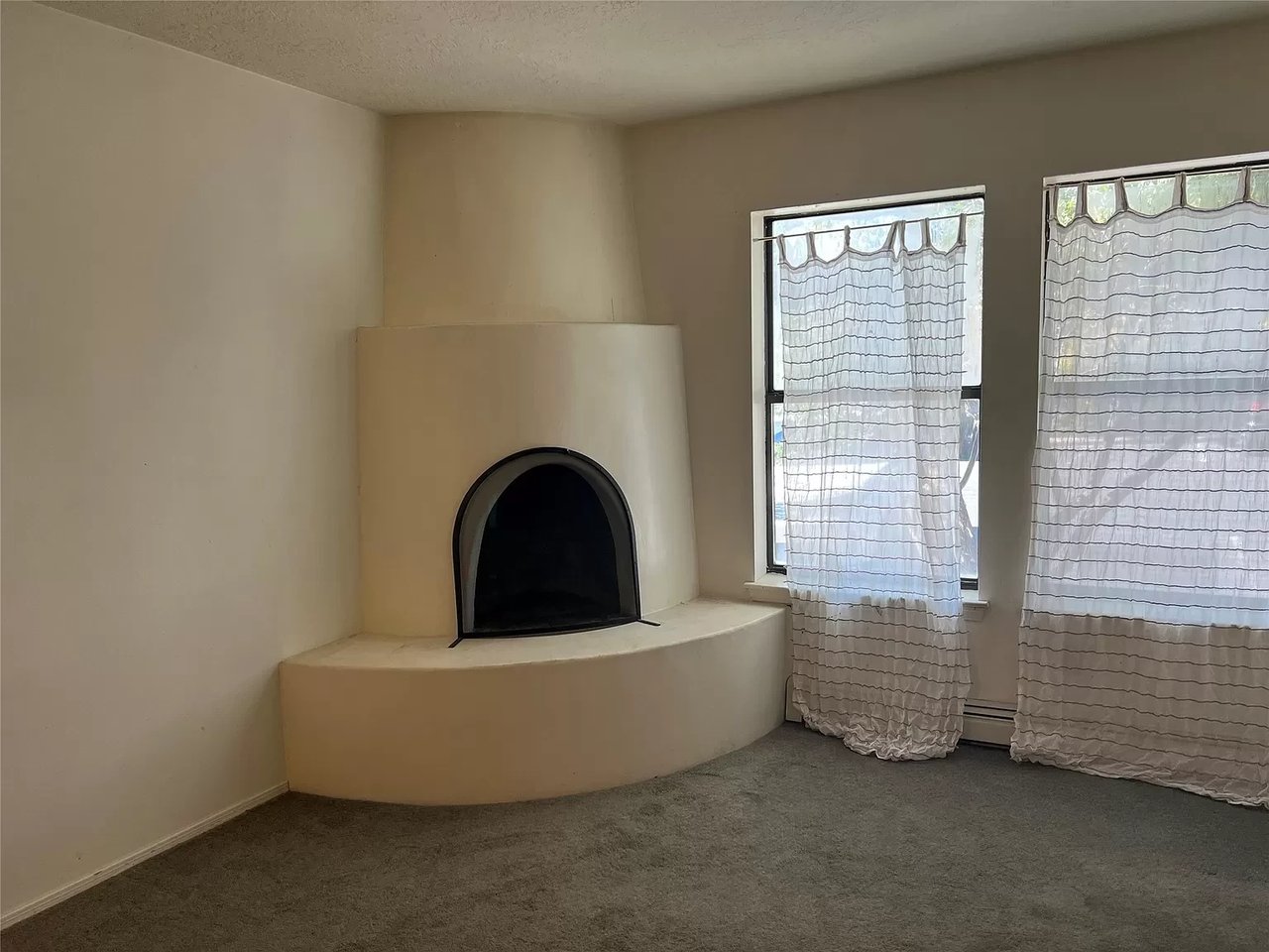 1554 Avenida De Las Americas