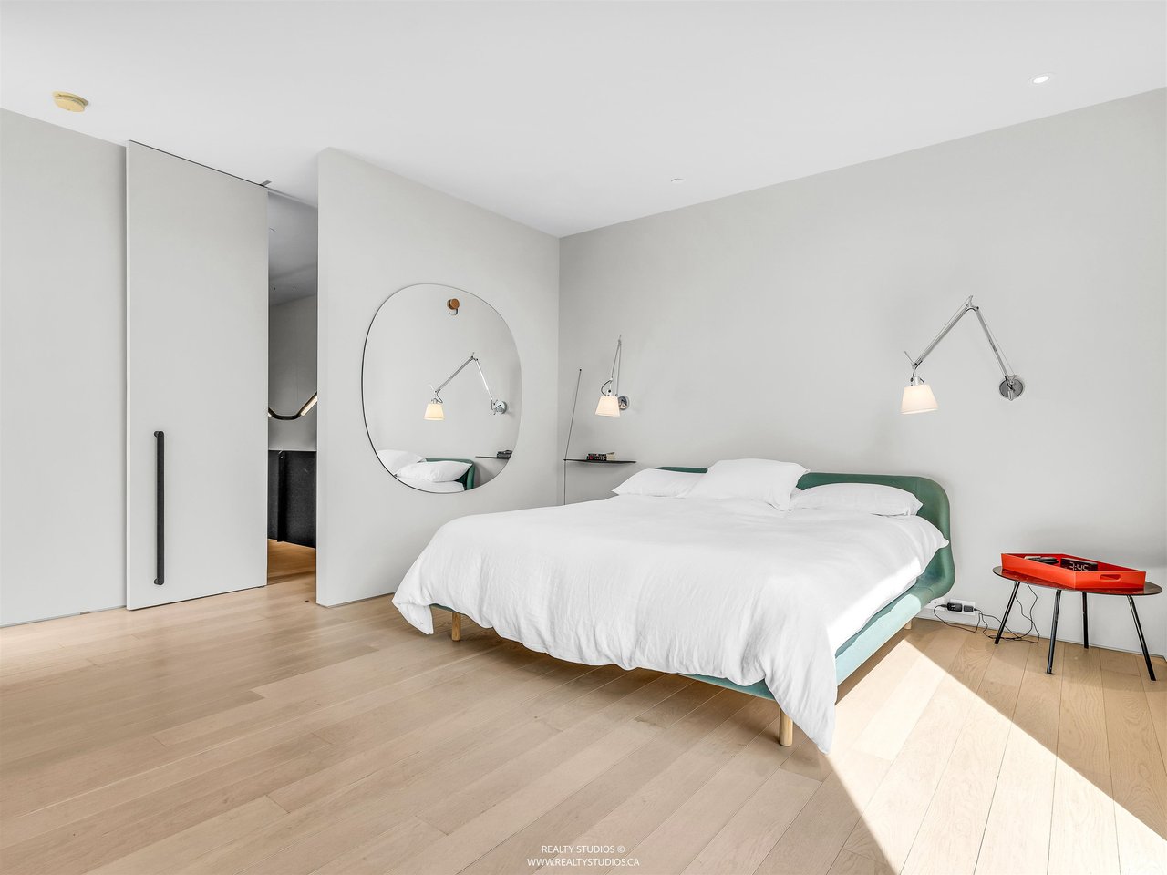 366 W 22nd Ave