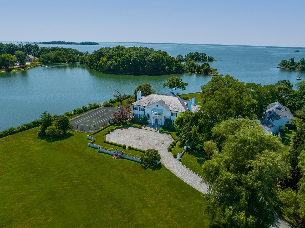 The Connecticut home where Trump lived with his ex-wife Ivana sells for a record $31.5M