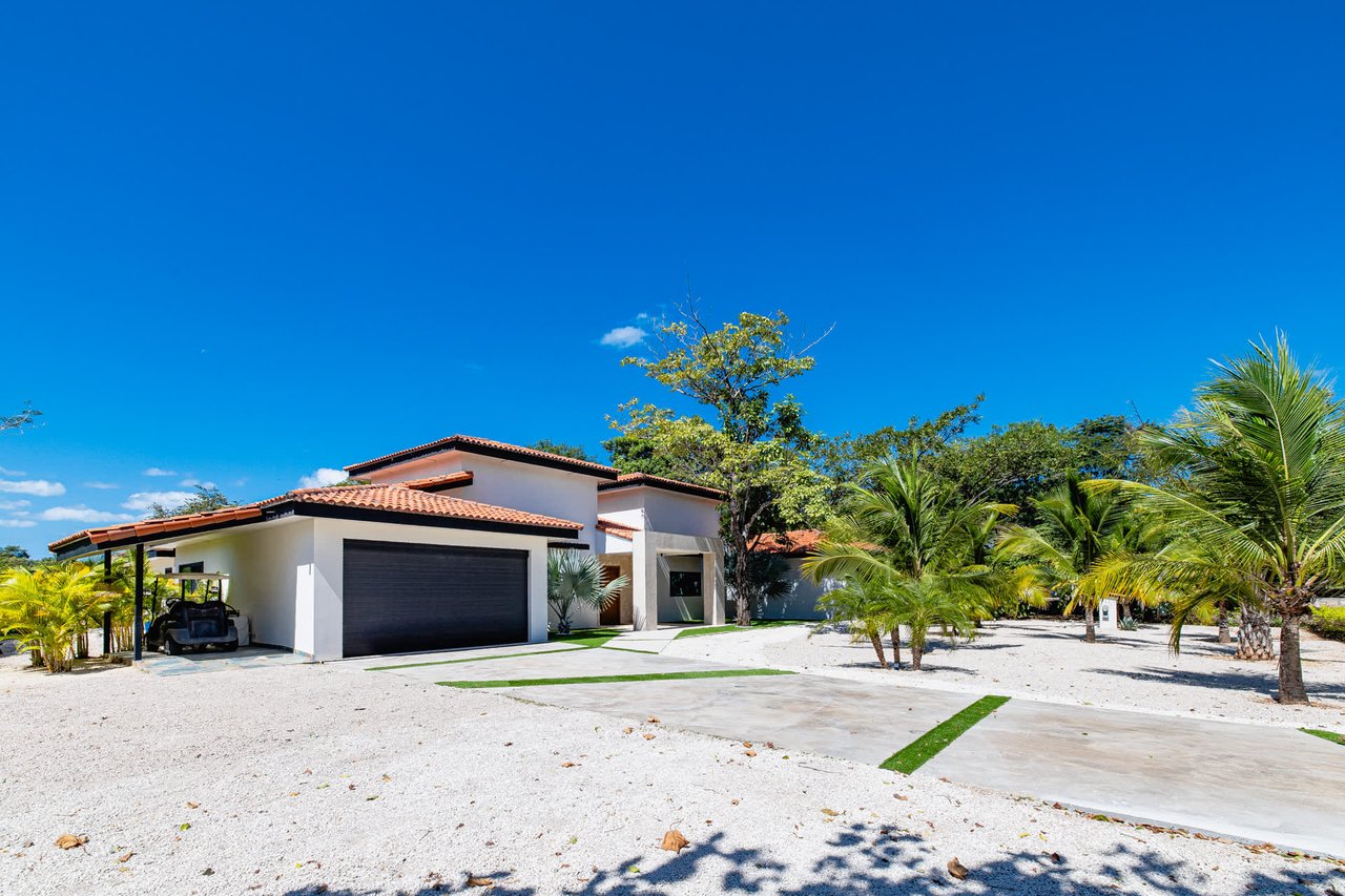 Los Almendros 51, Hacienda Pinilla | Near the Coast House For Sale in Hacienda Pinilla!