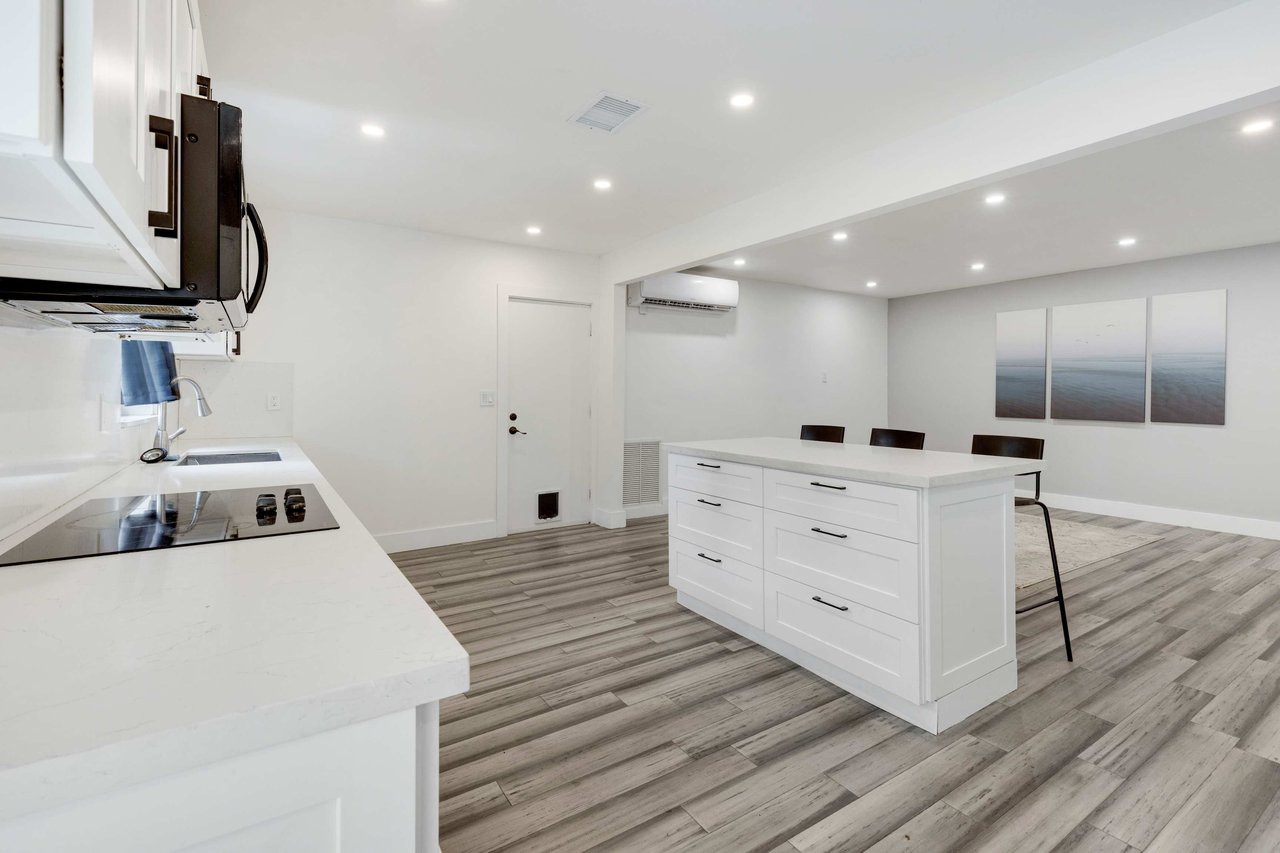 1844 Sheridan St Hollywood FL-33020