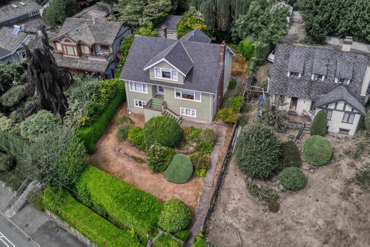 2613 Marine Dr