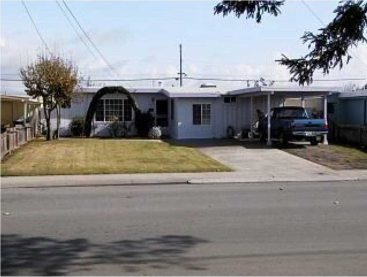 55 Holm RD