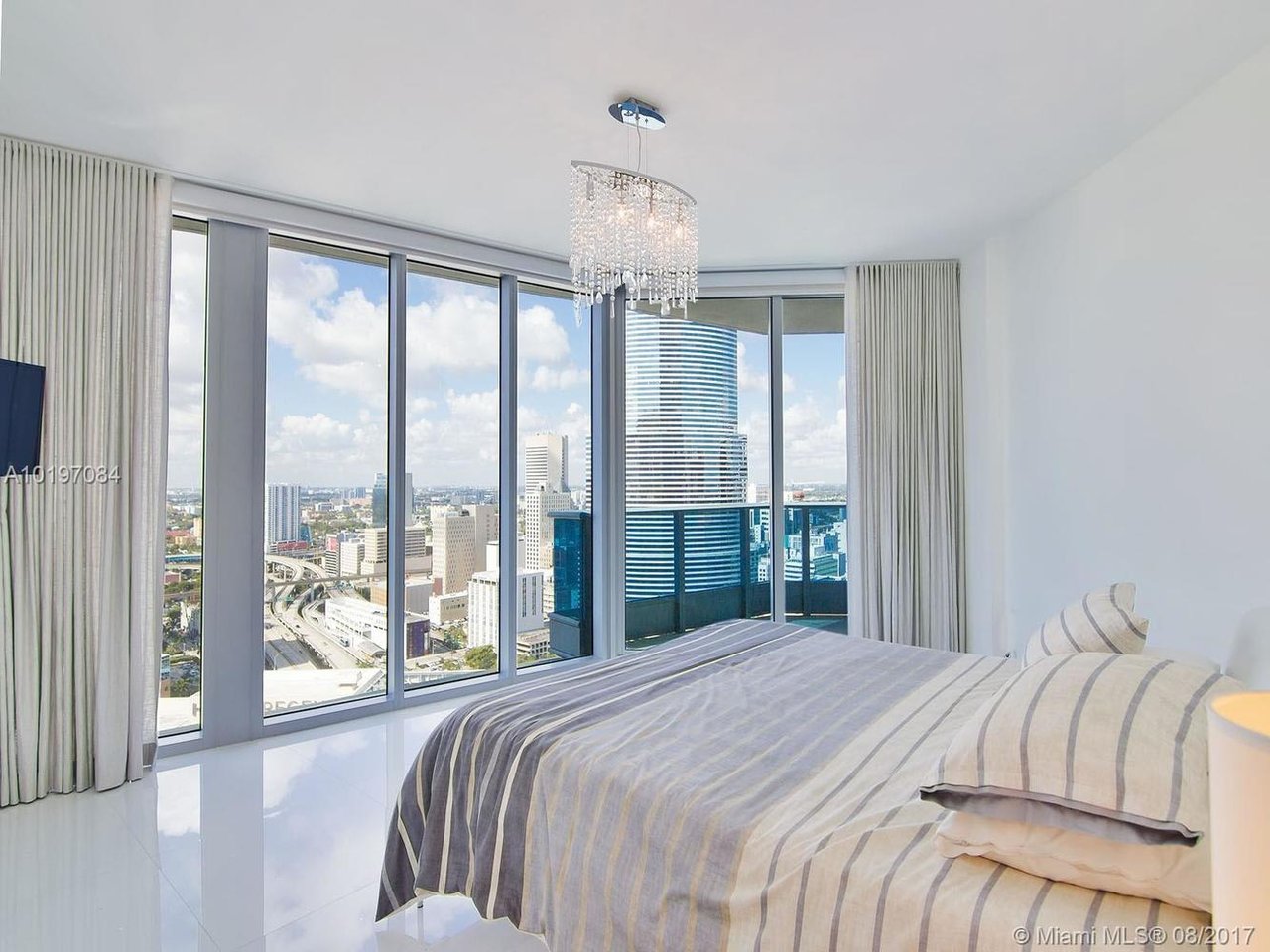 200 Biscayne Blvd Way, #3302