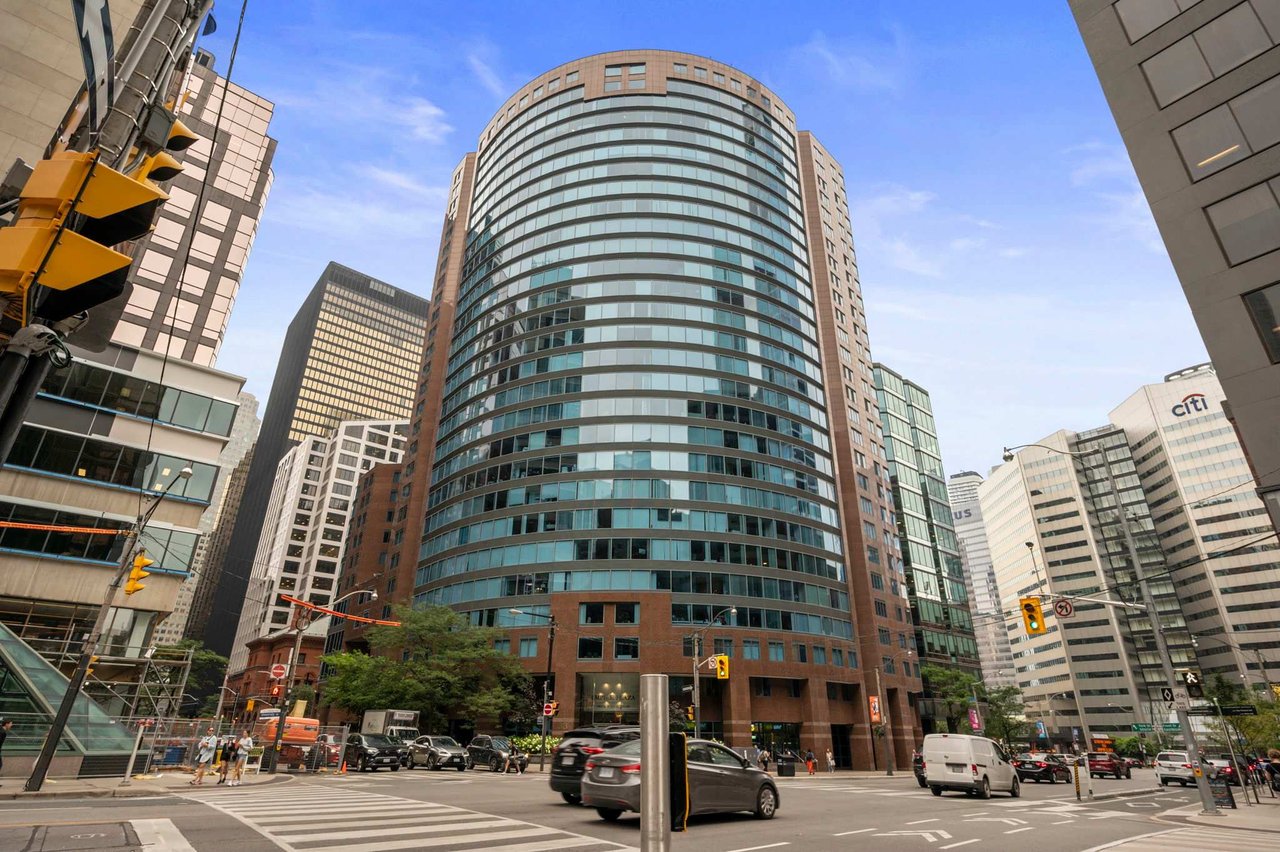 SOLD: Experience World-Class Living