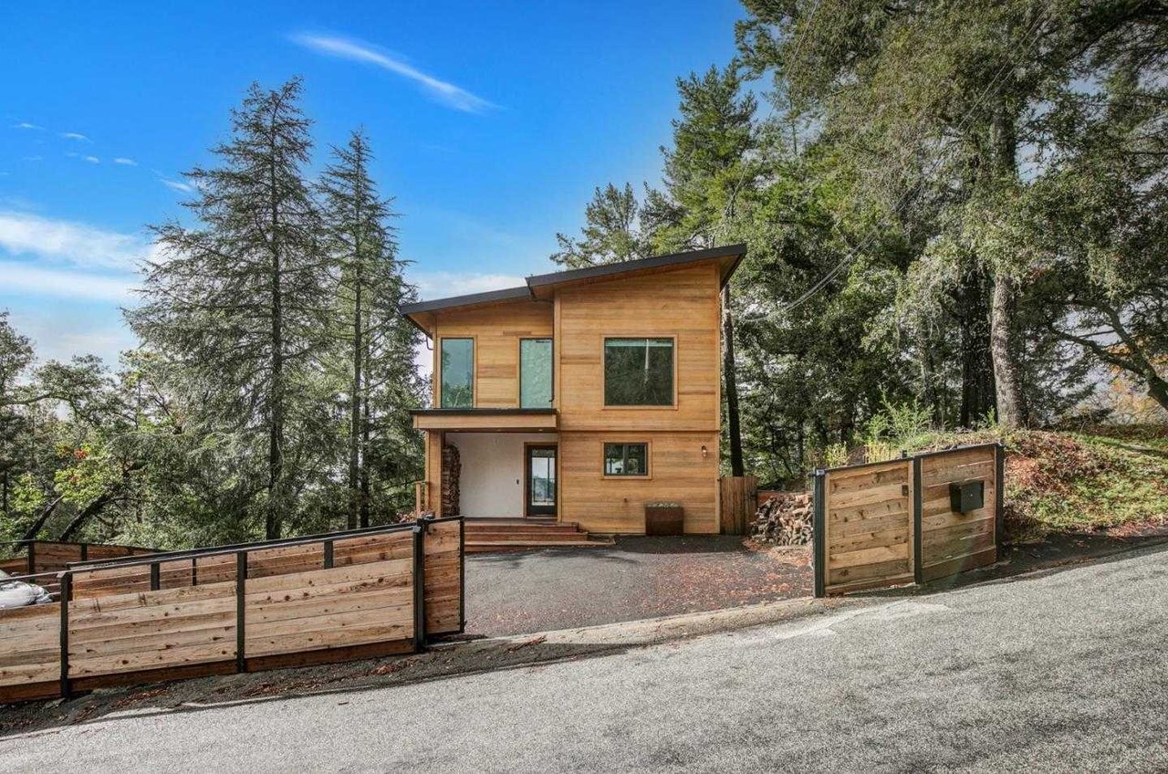 23900 Hutchinson RD