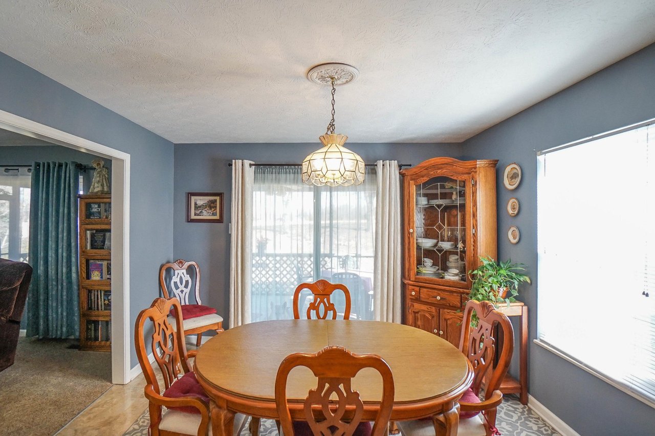 1526 Cavalier Dr