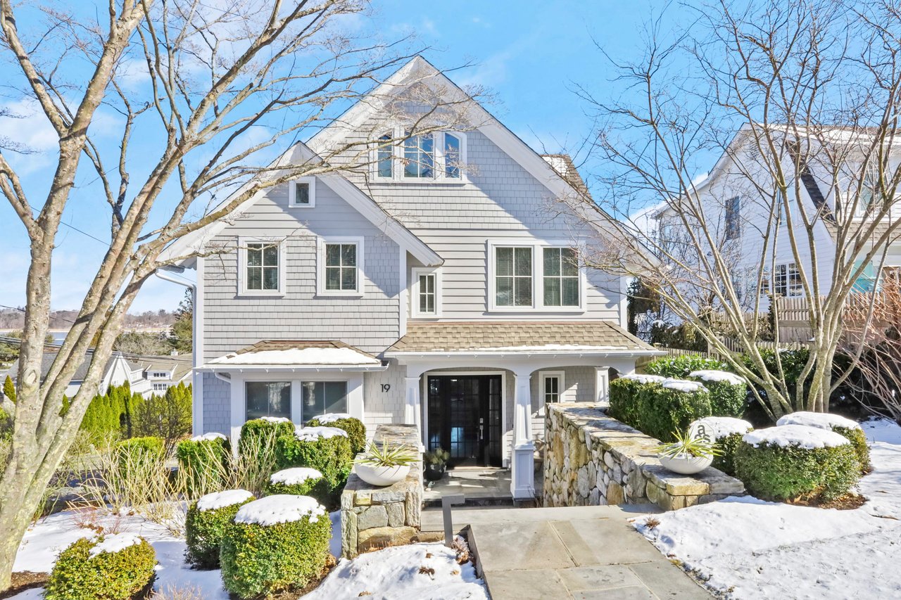 19 Sterling Drive