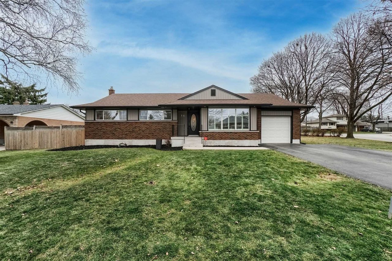 16 Briarwood Cres