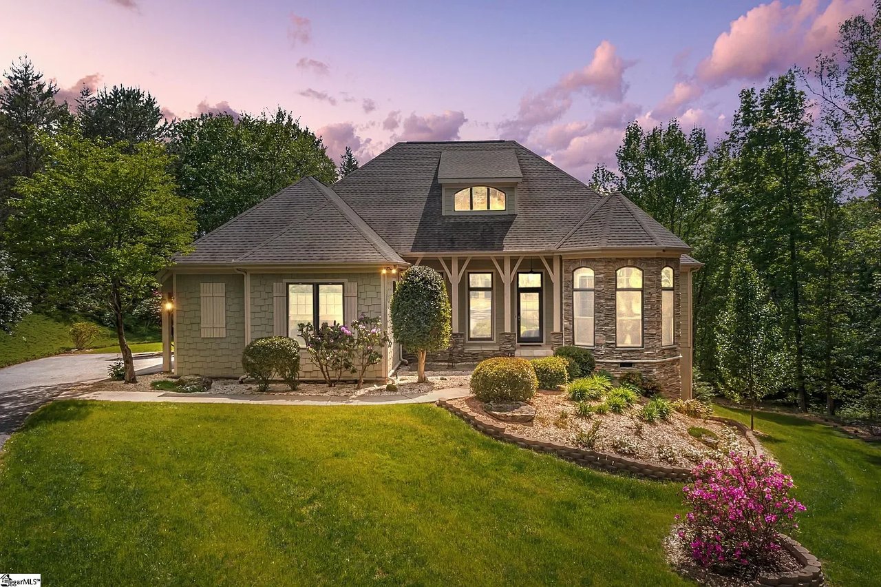 10 GLEN HOLLOW RD