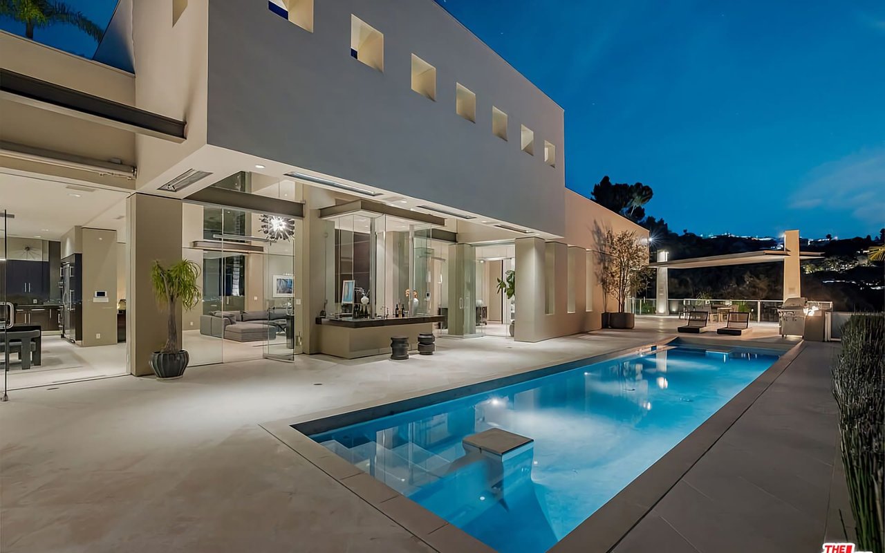 14 Drifting Shadow Way: Featured Las Vegas Luxury Home