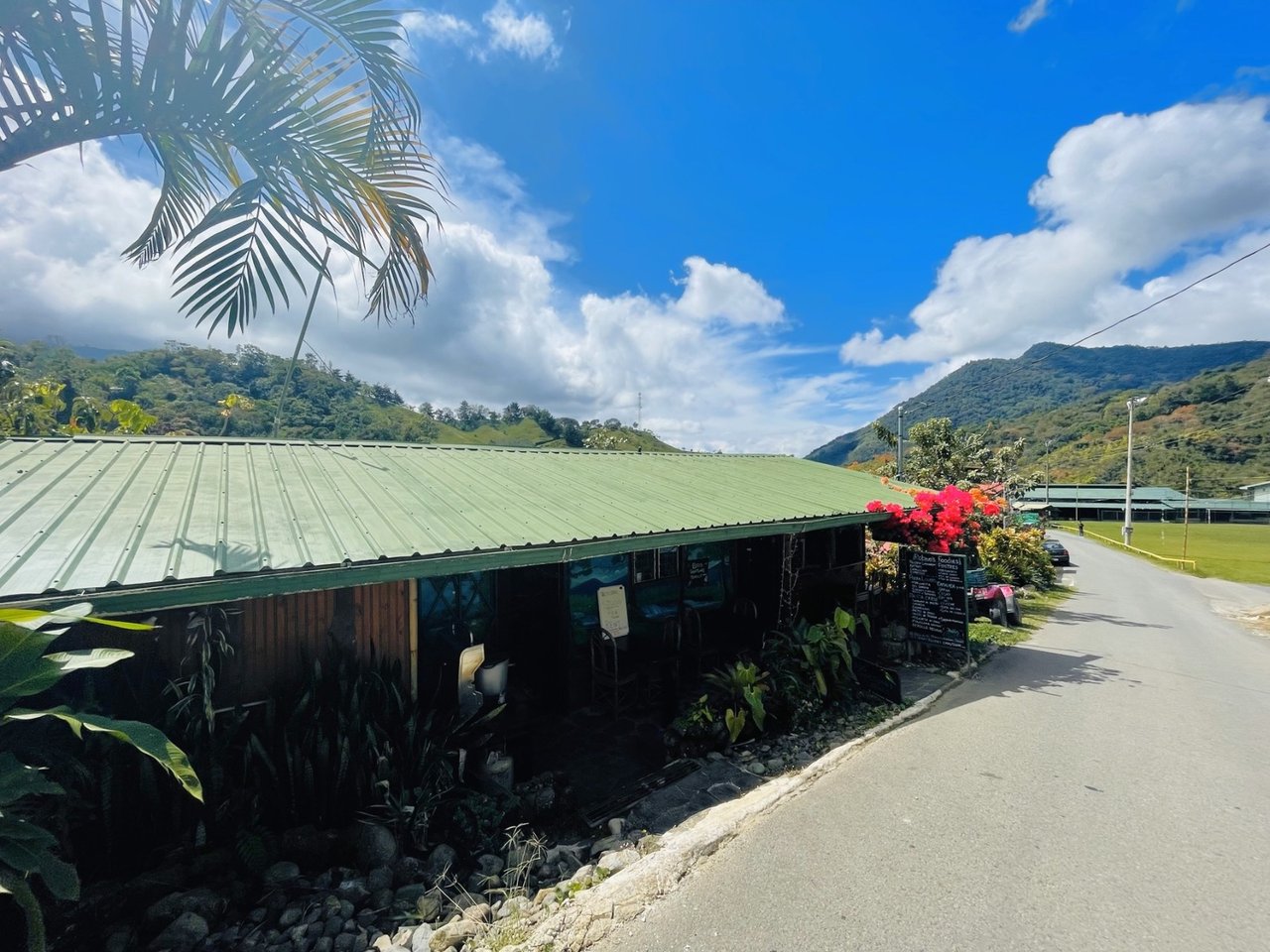 Bird Sanctuary Mountain Cabin, Perez Zeledon, San Jose