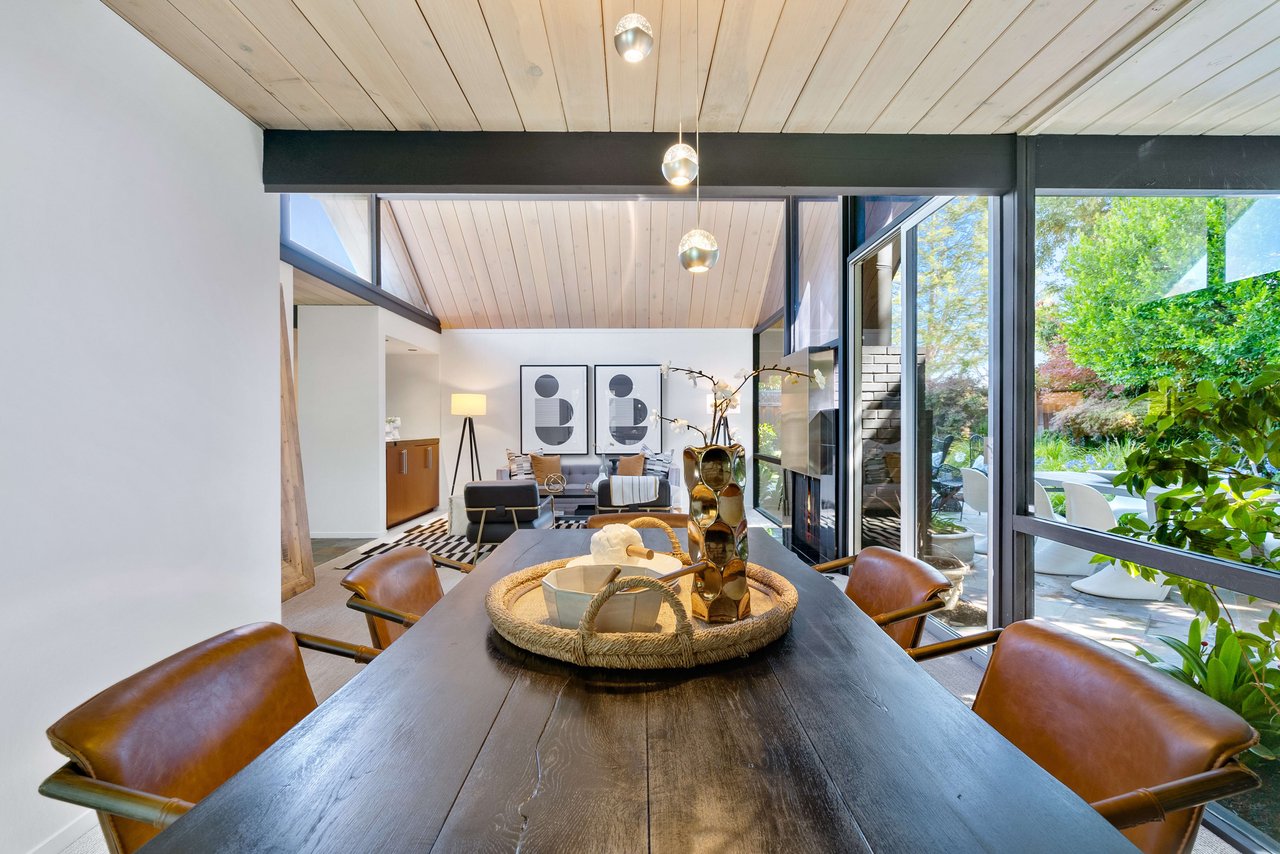 958 Eichler Drive