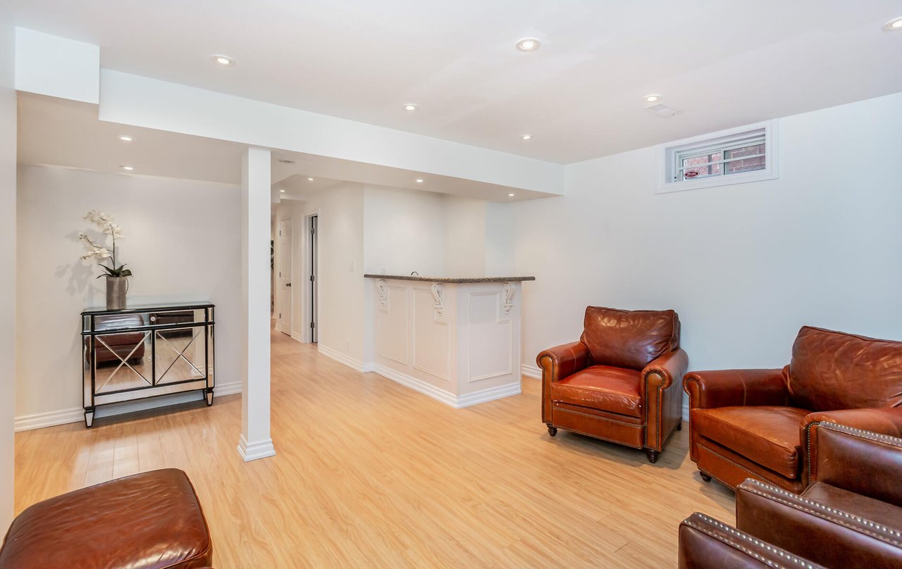 1A Elhurst St