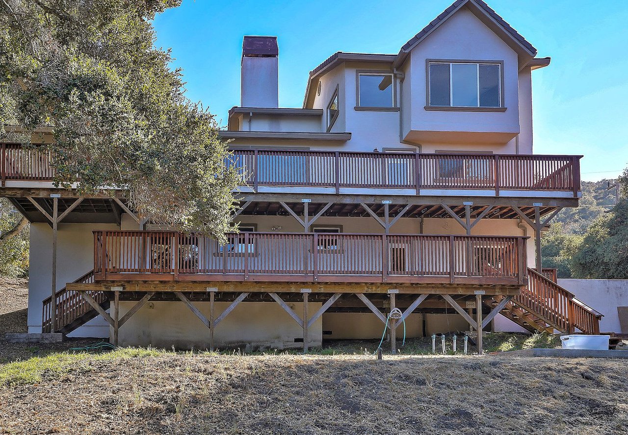 9845 Palisade Dr