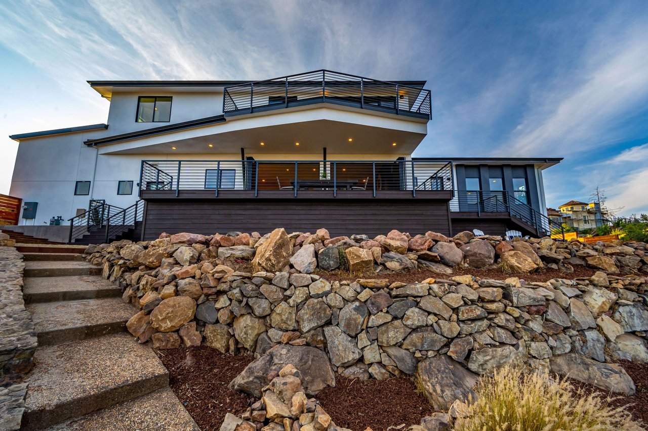 3927 Rincon Ridge Drive