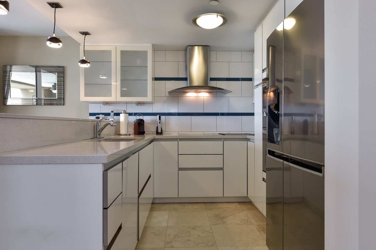 Oasis Unit 22