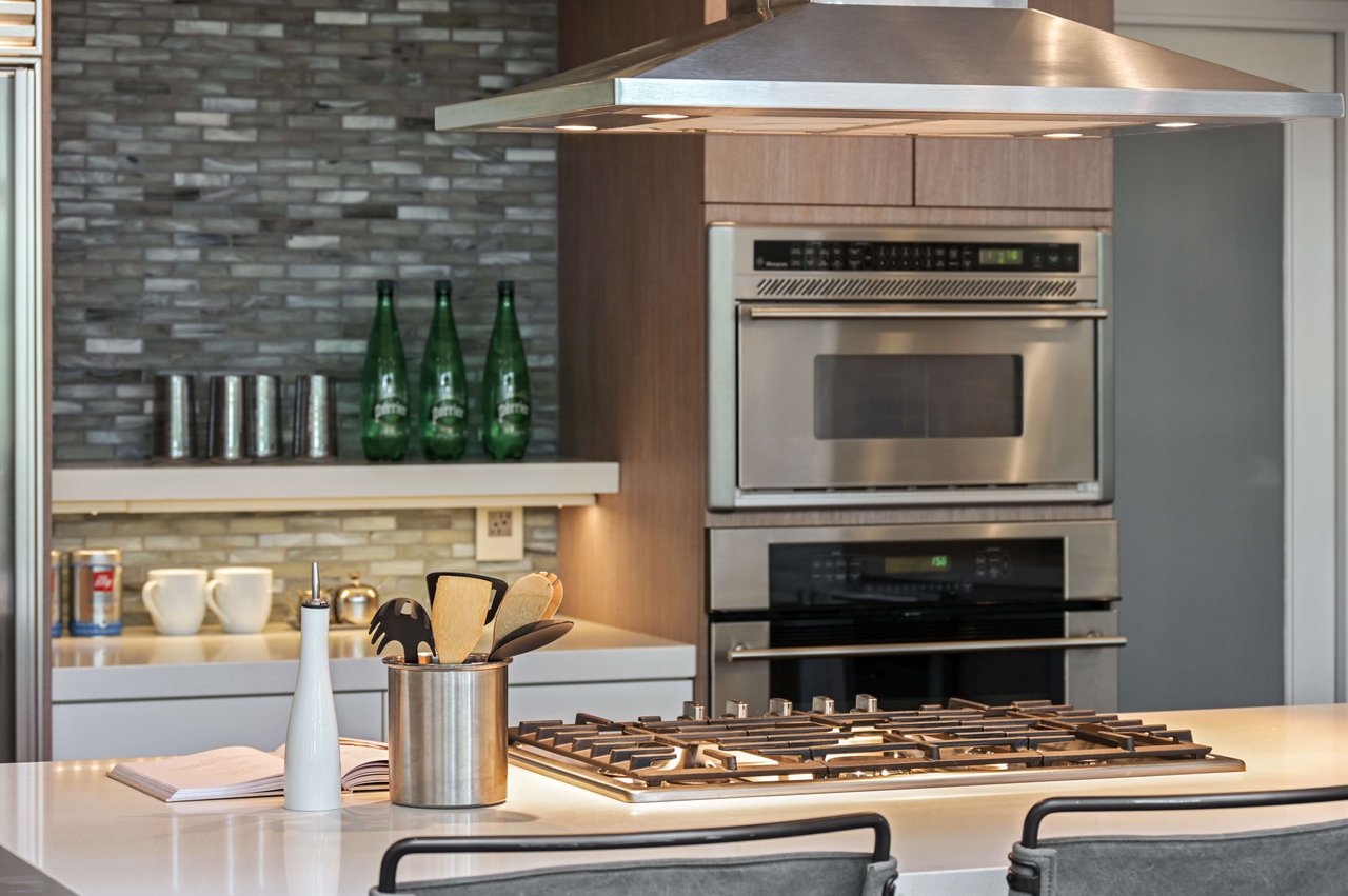 Stylish Duplex Penthouse Steps to Alta Plaza