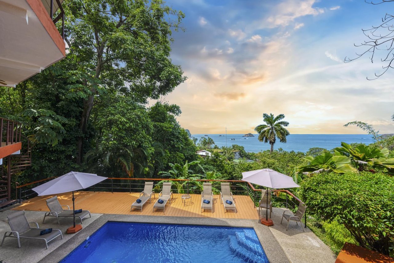 Villa Alegria with Outstanding Ocean View and Short Walk to the Beach