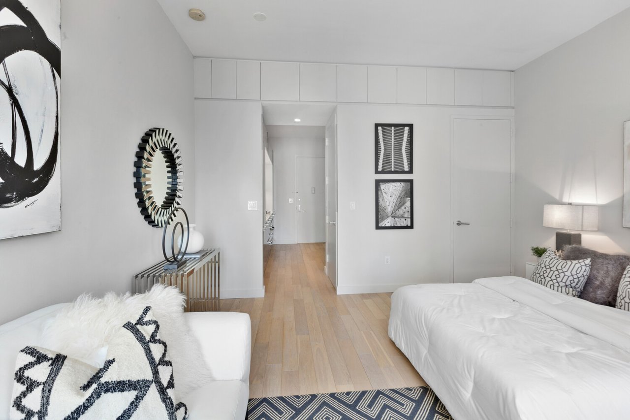 75 Wall Street, Apt 19I