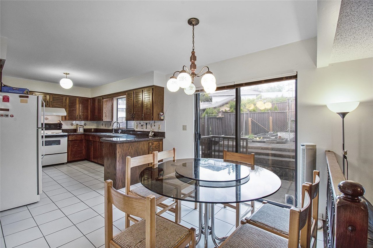 2920 Camrose Dr