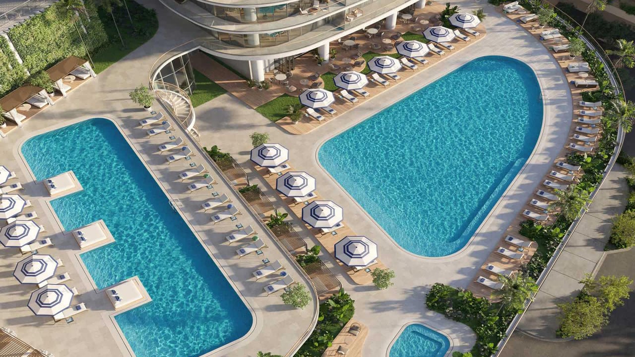 Cipriani Residences pool