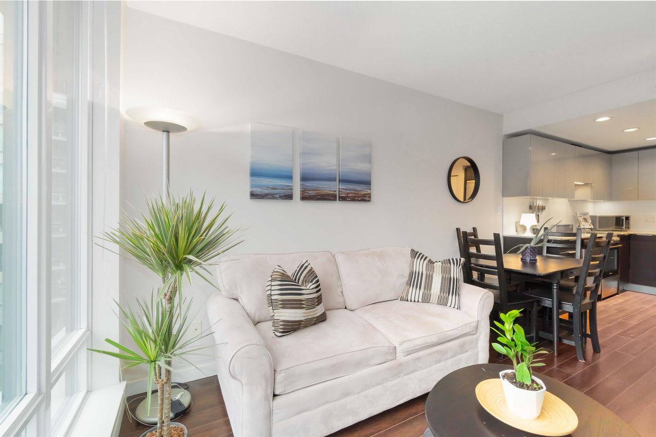 512-1919 Wylie St