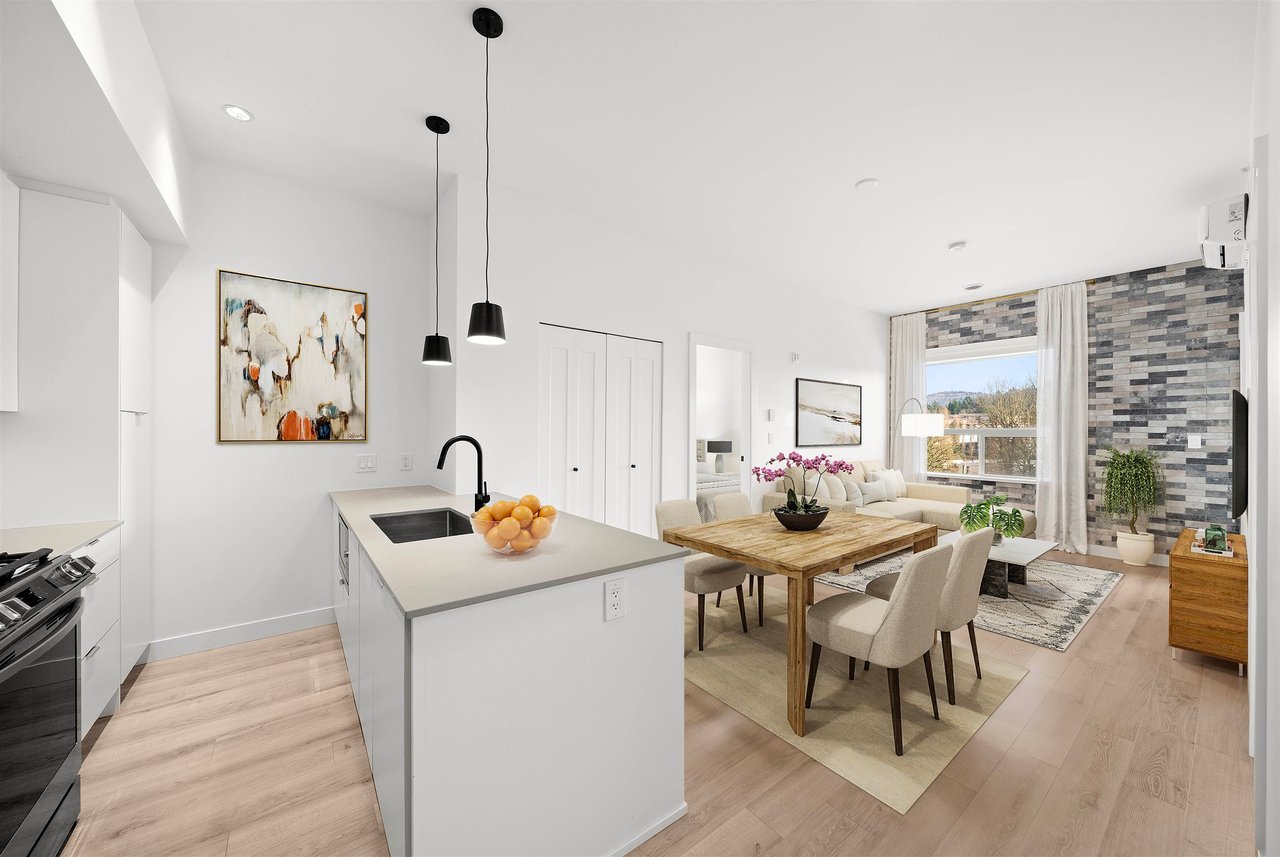 503-2493 Montrose Ave