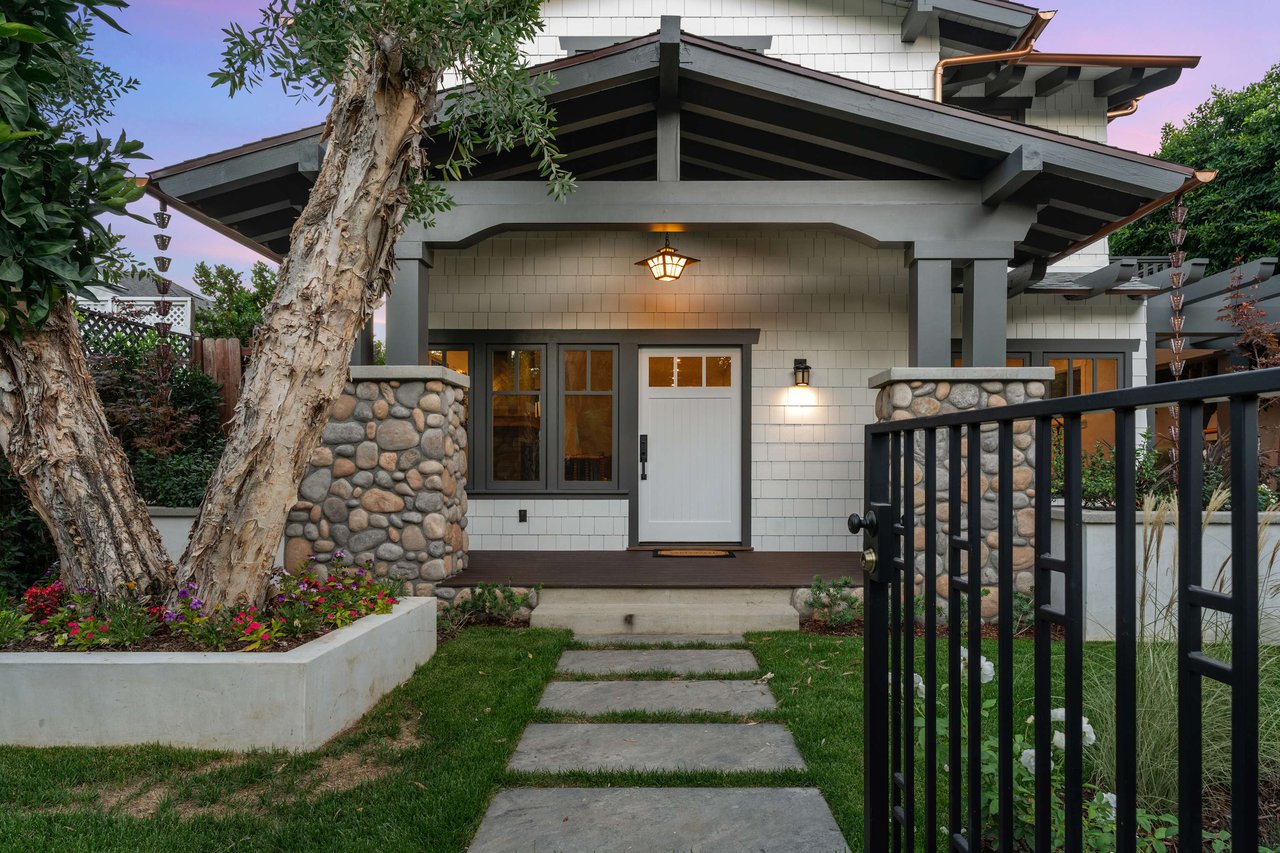 1520 N Sierra Bonita Ave, Sunset Square