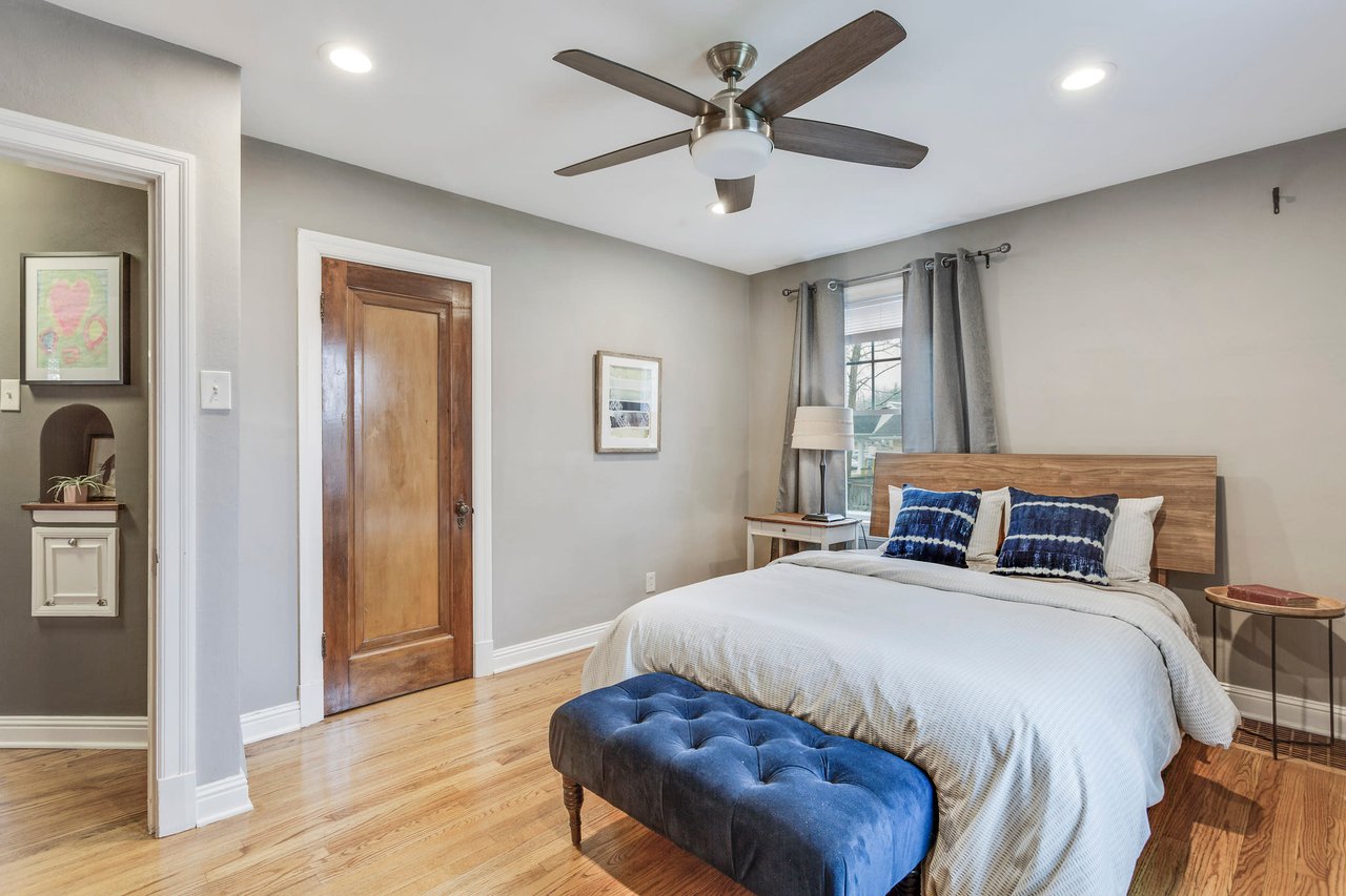 Chic Meets Functional in Des Peres