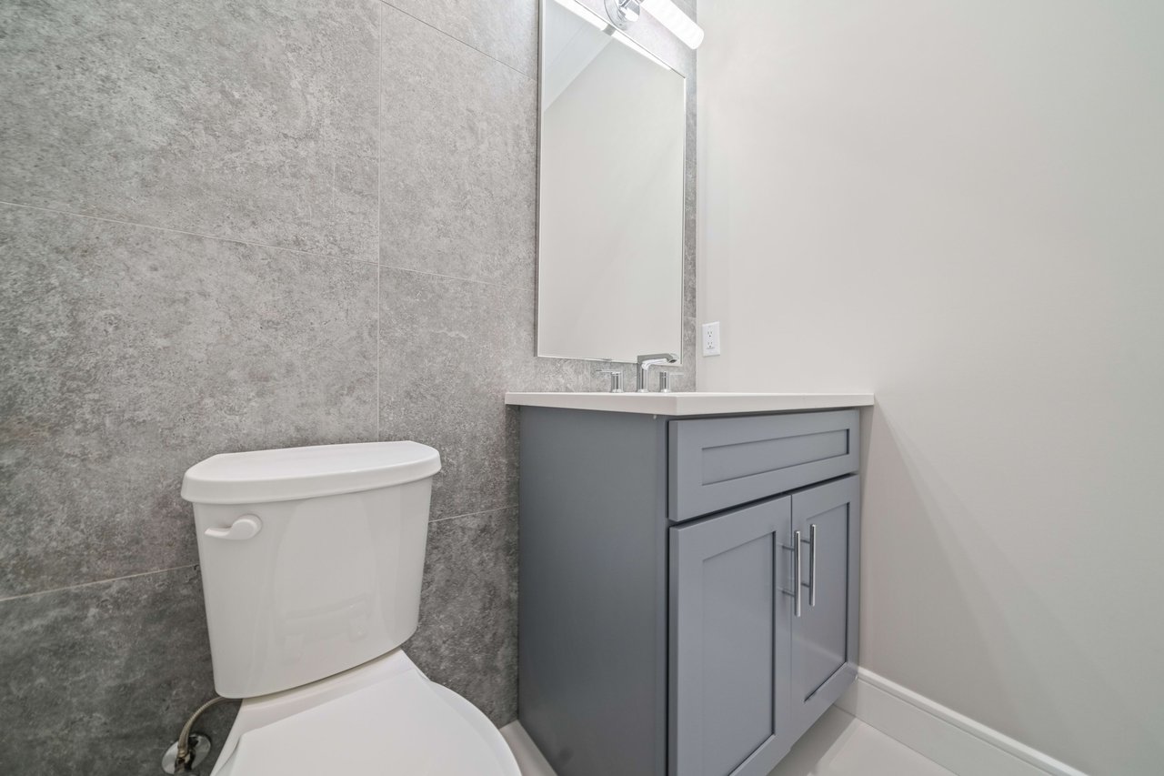 317 8th Street 2